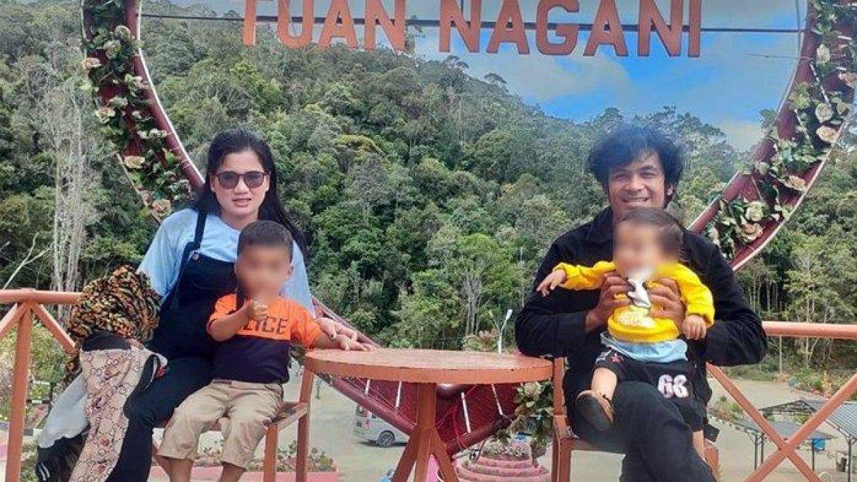 Potret Lisna Manurung bersama keluarga