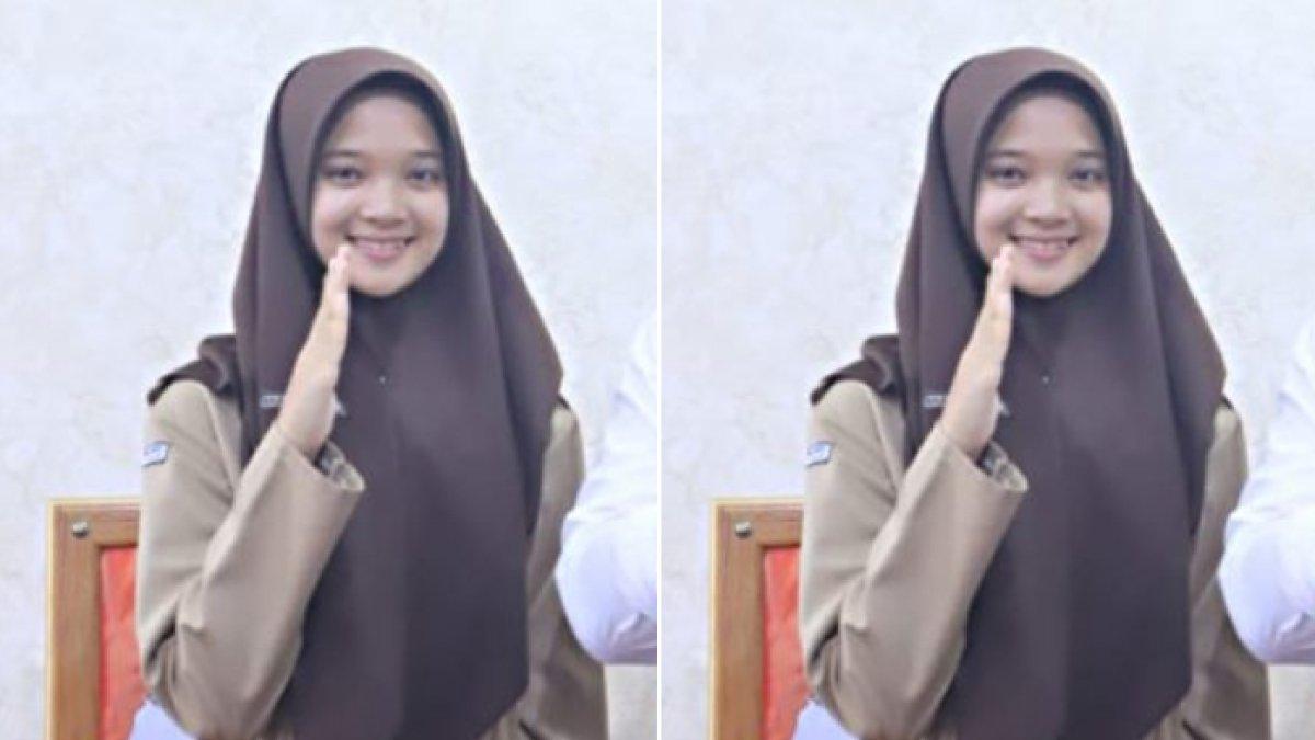 Potret Maulia Permata Putri pembawa baki bendera untuk Upacara HUT ke-79 RI di IKN.