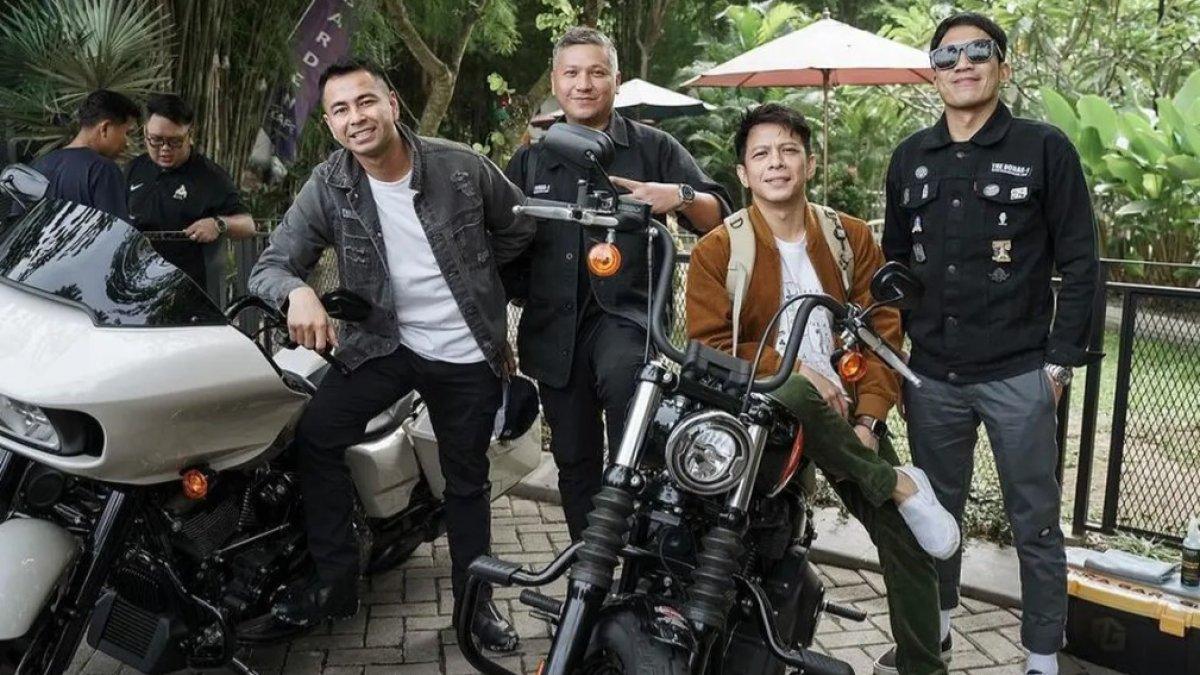Potret Raffi Ahmad, Gading Marten, Ariel NOAH dan Desta motoran bareng.