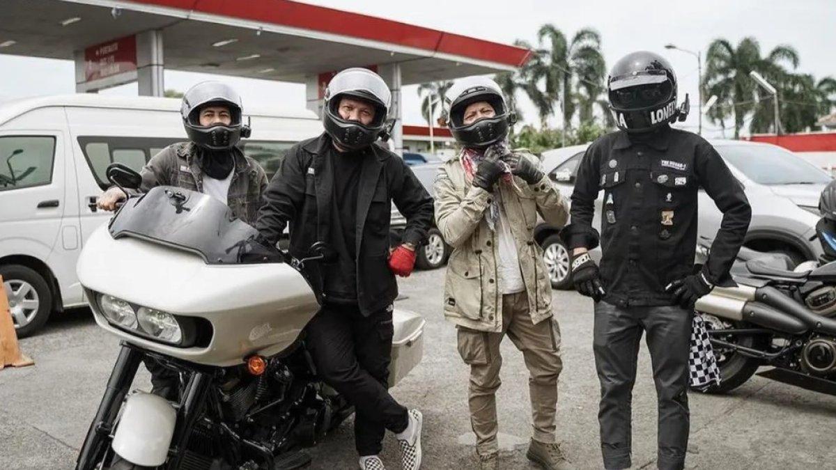 Potret Raffi Ahmad, Gading Marten, Ariel NOAH dan Desta motoran bareng.