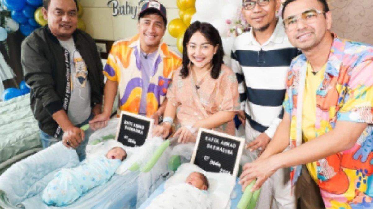 Potret Raffi dan Raffa, anak kembar Mpok Alpa yang telah kebanjiran endorse, Raffi Ahmad jadi inspirasi.