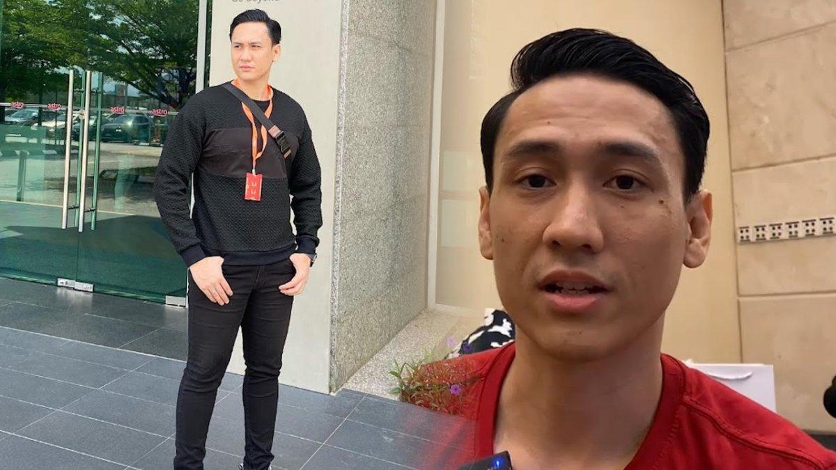 Potret Raja Afiq kerja kantoran di bank