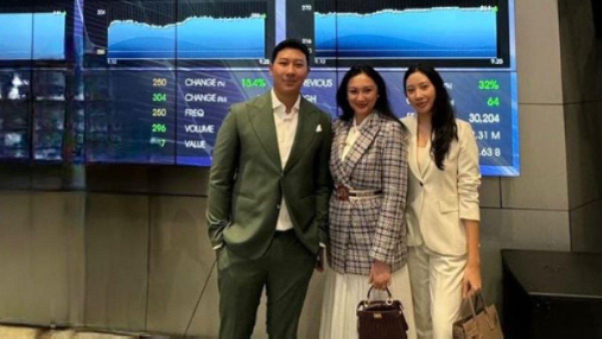 Potret Tata Cahyani dan Gayanti Hutami di acara IPO perusahaan Darma Mangkuluhur