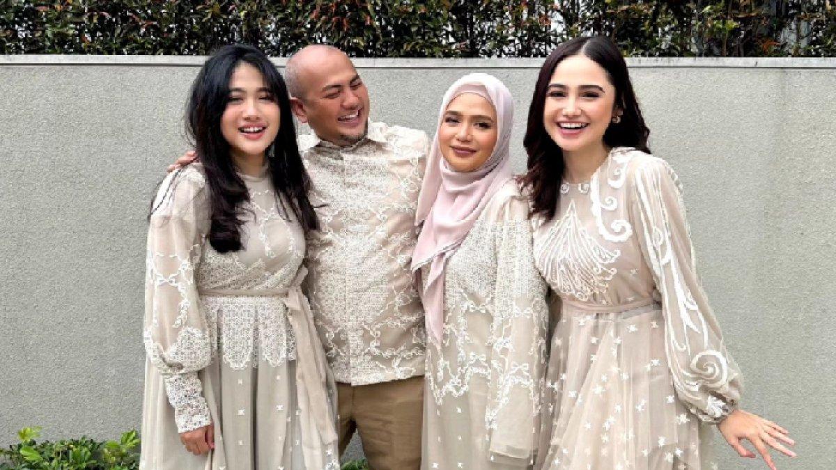 Potret keluarga Syifa Hadju