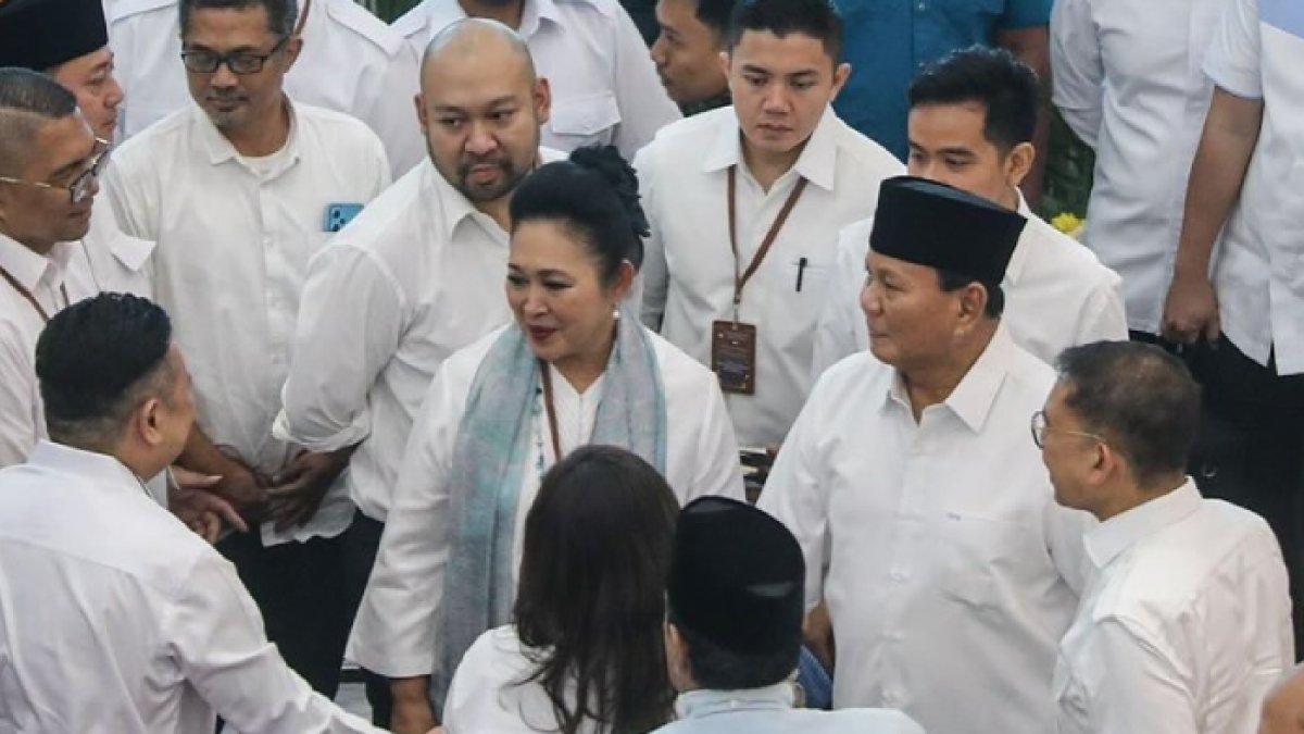 Potret mesra Titiek Soeharto dampingi Prabowo Subianto hingga jadi Presiden meski sudah cerai