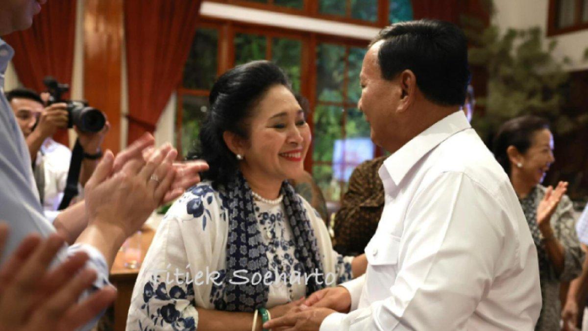 Potret mesra Titiek Soeharto dampingi Prabowo Subianto hingga jadi Presiden meski sudah cerai