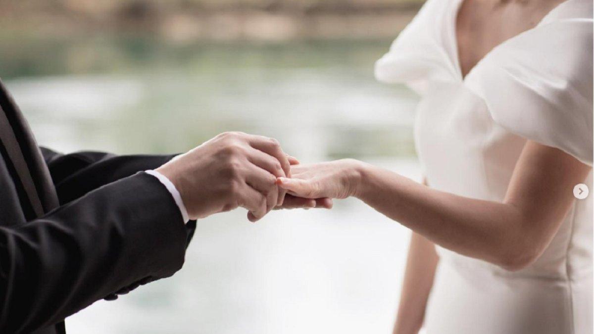 Potret pernikahan Mandy Wong dan Anthony Jim