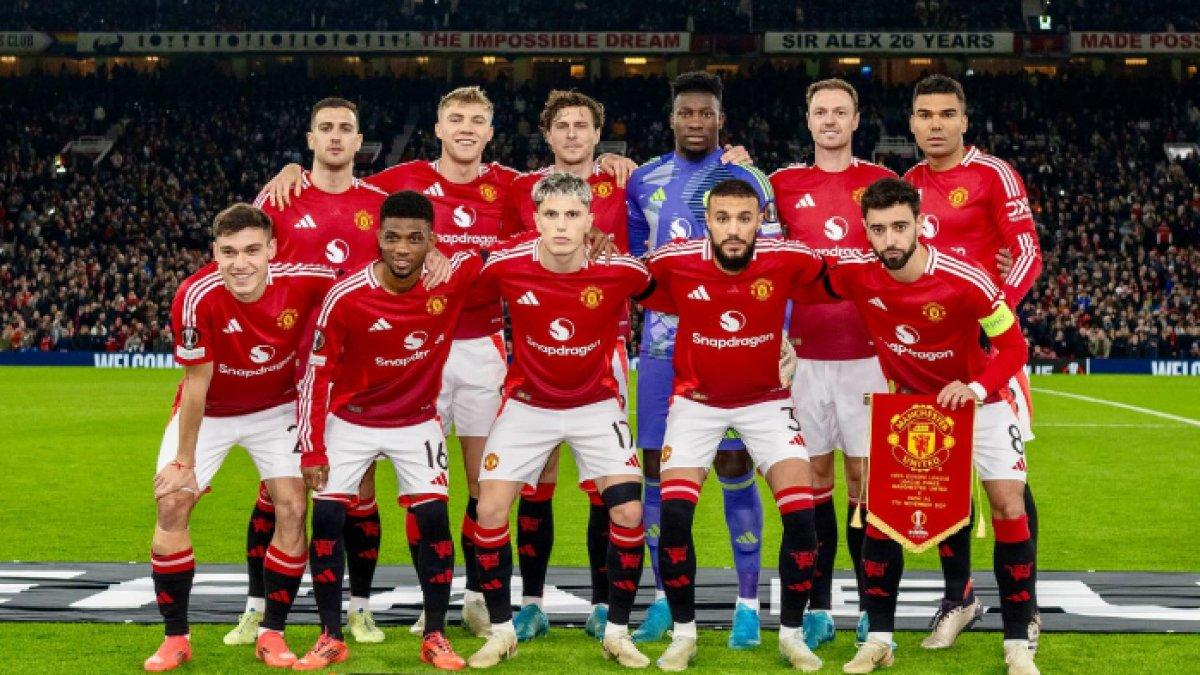 SKUAT MANCHESTER UNITED 2024/2025 - Link live streaming, prediksi skor, dan susunan pemain Manchester United vs Hong Kong pada Jumat, 30 Mei 2025.