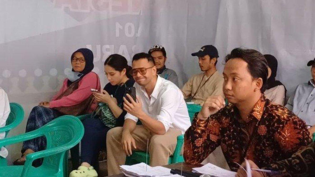 Presenter Raffi Ahmad sempat ditegur petugas KPPS
