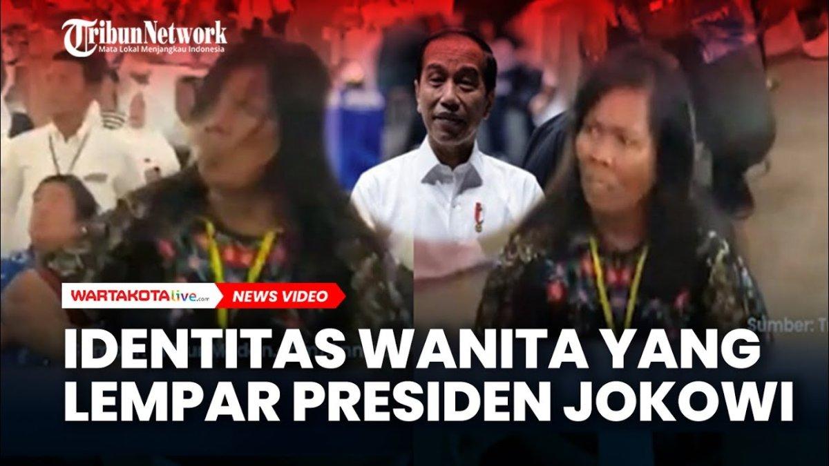 Presiden RI, Jokowi dilempar sandal dan air mineral saat bertemu dengan relawan Bobby Nasution di Gedung Serbaguna Jalan Willem Iskandar, Medan