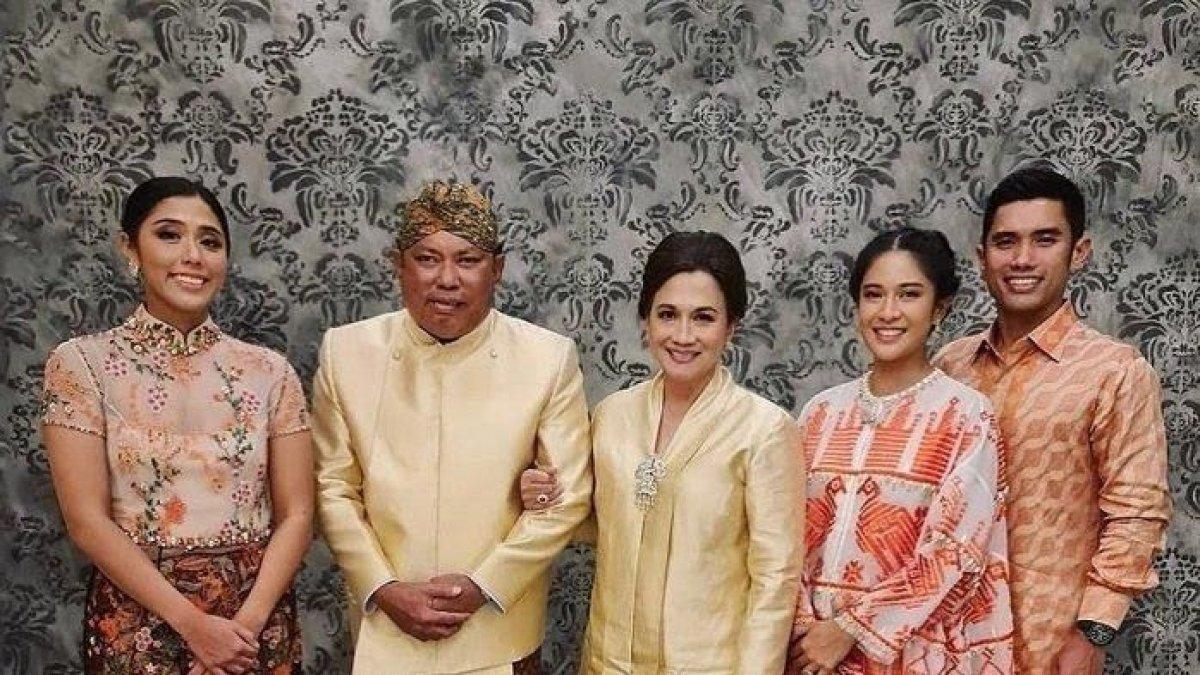 Profil Adiguna Sutowo, mertua Dian Sastro.