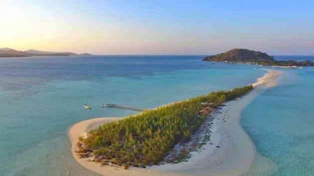 Pulau kedua bagian dari Pulau Bawean adalah Pulau Noko.