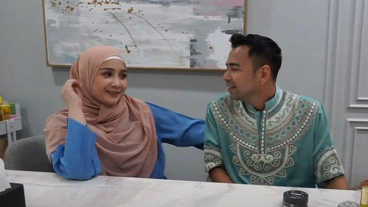 Raffi Ahmad dan Nagita Slavina buka suara soal bayi Lily.