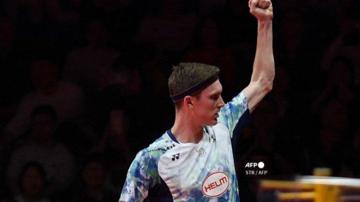 Reaksi Viktor Axelsen saat melawan Kodai Naraoka. Viktor Axelsen siap tampil dalam jadwal Malaysia Masters 2024 yang dimulai Selasa (21/5/2024).
