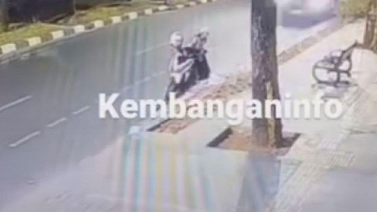 Remaja wanita di Kembangan tertabrak Fortuner hingga terpental jauh