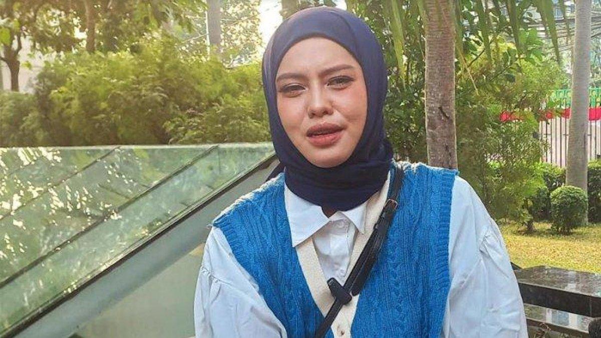 Retno Paradinah istri Zul Zivilia