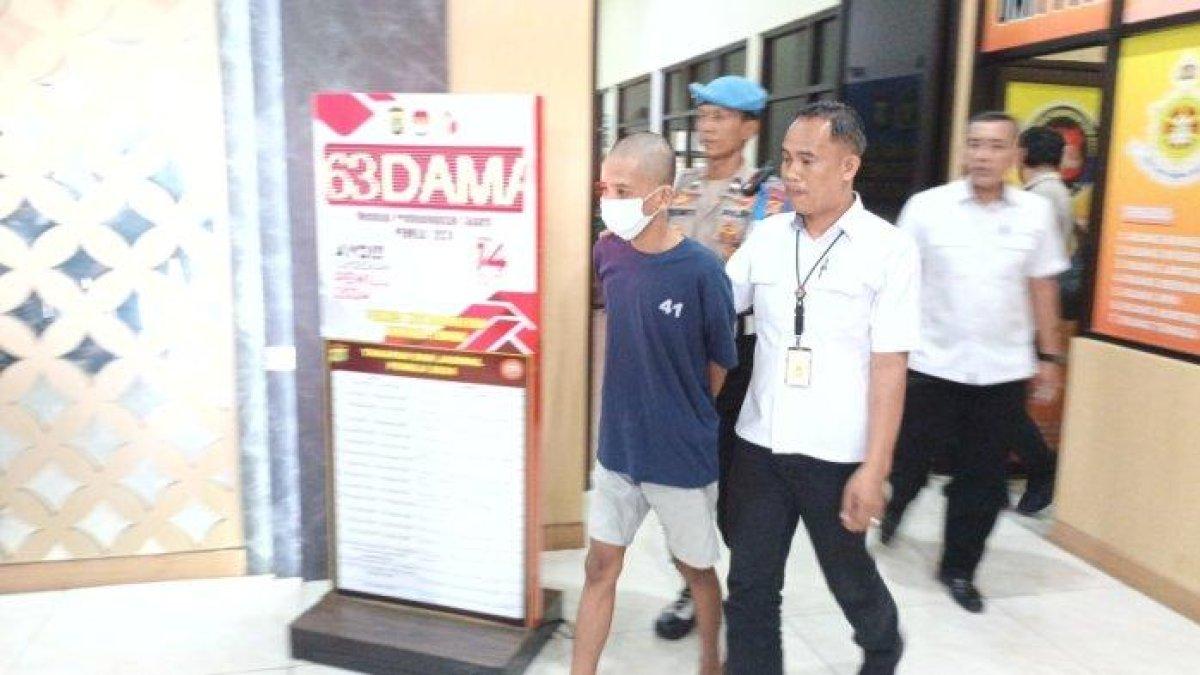 Risqi Ariskalaki dihadirkan sebagai tersangka dalam ungkap kasus penganiayaan HZ (3)