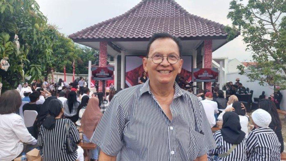 Roy Marten di kediamannya di kawasan Kalimalang, Jakarta Timur, Minggu (20/8/2023)