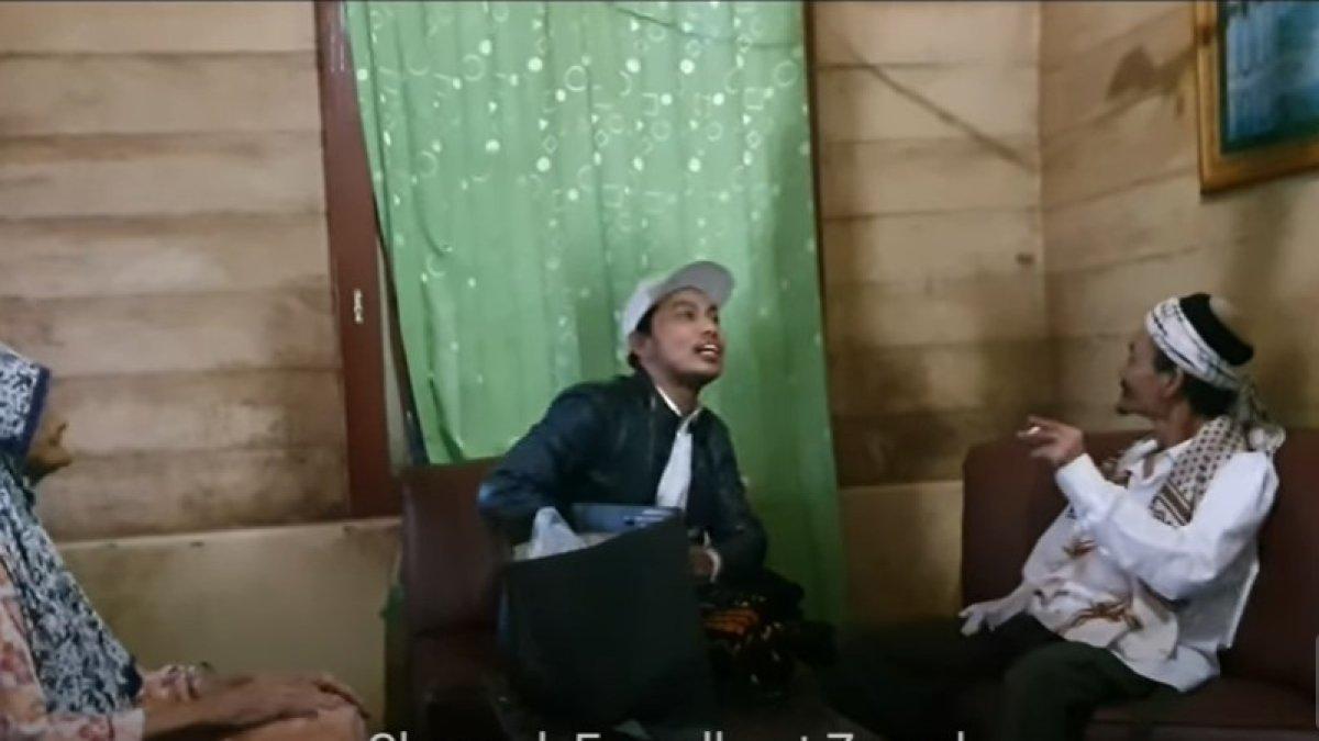 Ruang tamu di rumah Fikoh