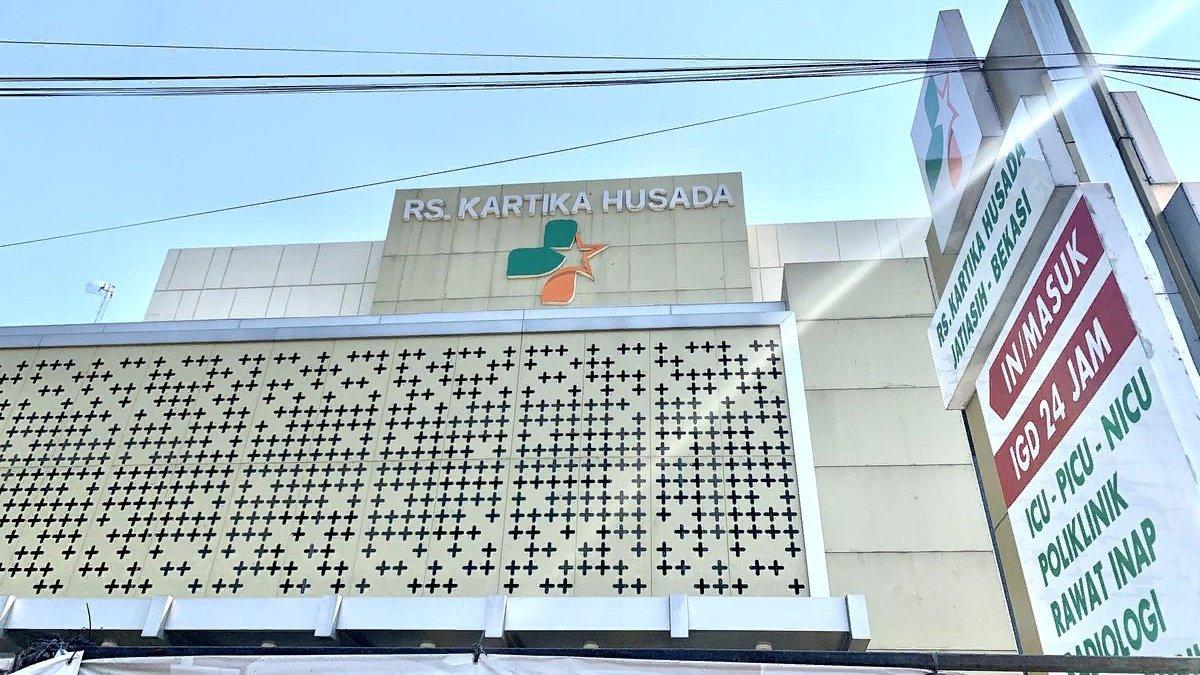 Rumah Sakit (RS) Kartika Husada Jatiasih, Kota Bekasi, tempat A melakukan operasi.