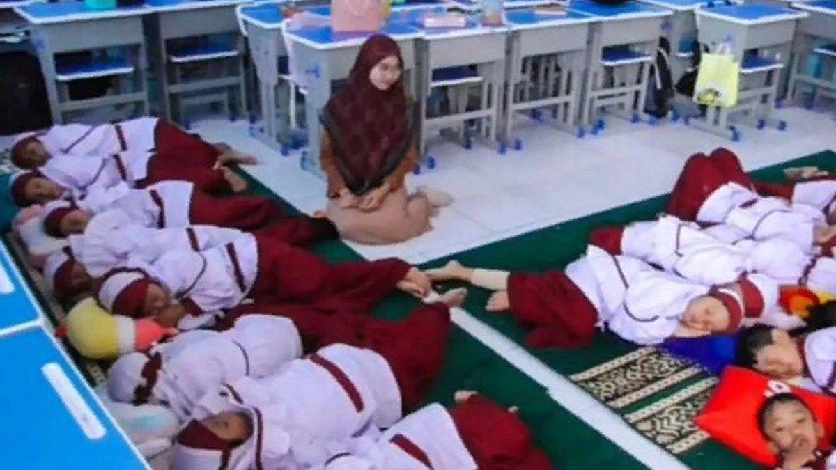 SD Muhammadiyah IV terapkan Mapel Tidur Siang buat siswa.