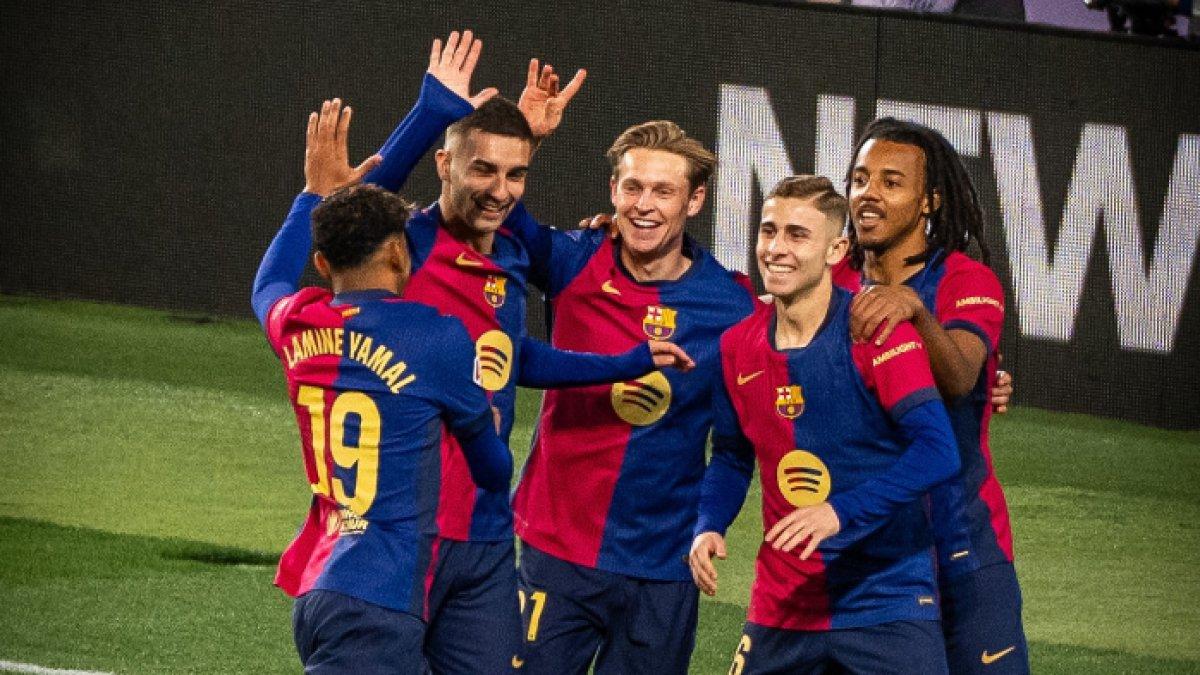 SKUAT BARCELONA 2024/2025 - Link live streaming Inter Milan vs Barcelona laga lanjutan Liga Champions 2024-2025 pada Rabu, 6 Mei 2025.
