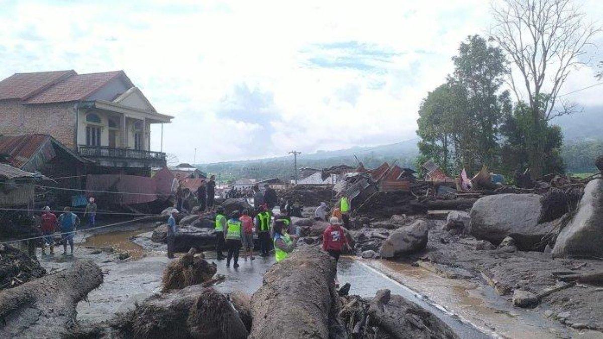 Sejumlah rumah hancur pasca banjir di Nagari Bukik Batabuah