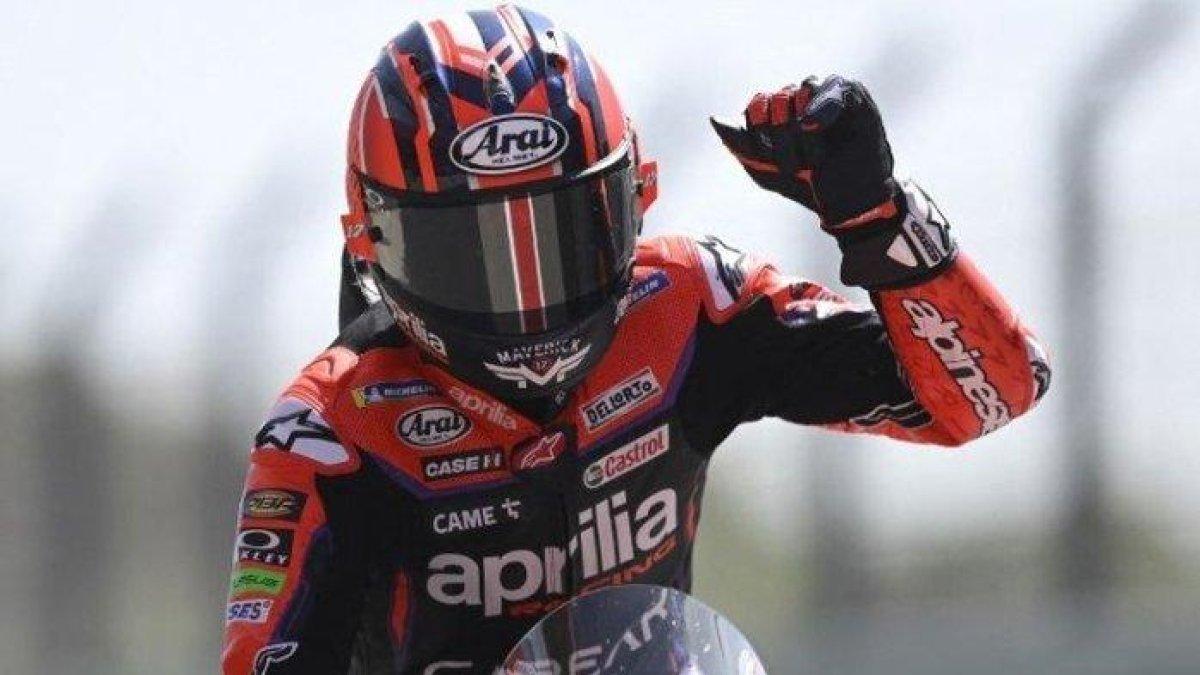Selebrasi pebalap Aprilia, Maverick Vinales, usai finis kedua di MotoGP Portugal 2023, 26 Maret 2023. Terkini, Maverick Vinales menjadi pemenang Sprint Race MotoGP Portugal 2024 di Sirkuit Algarve, Portimao, Sabtu (23/3/2024).