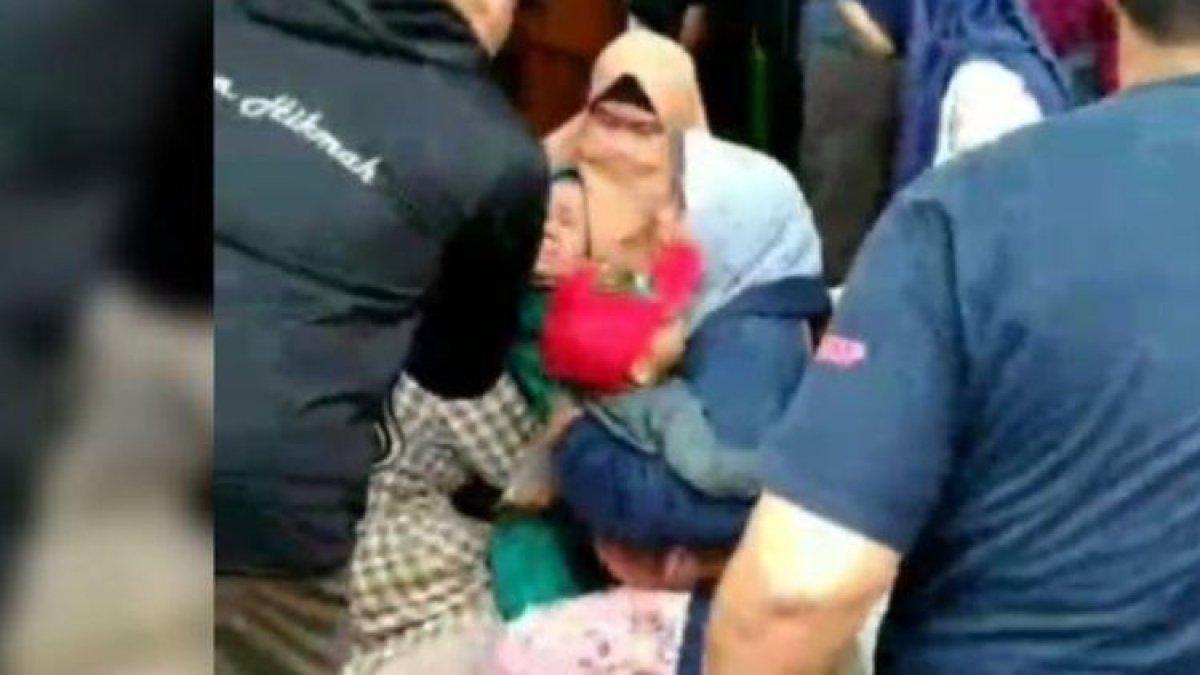 Seorang calon jemaah umrah asal Garut, Jawa Barat, pingsan setelah tahu menjadi korban penipuan.