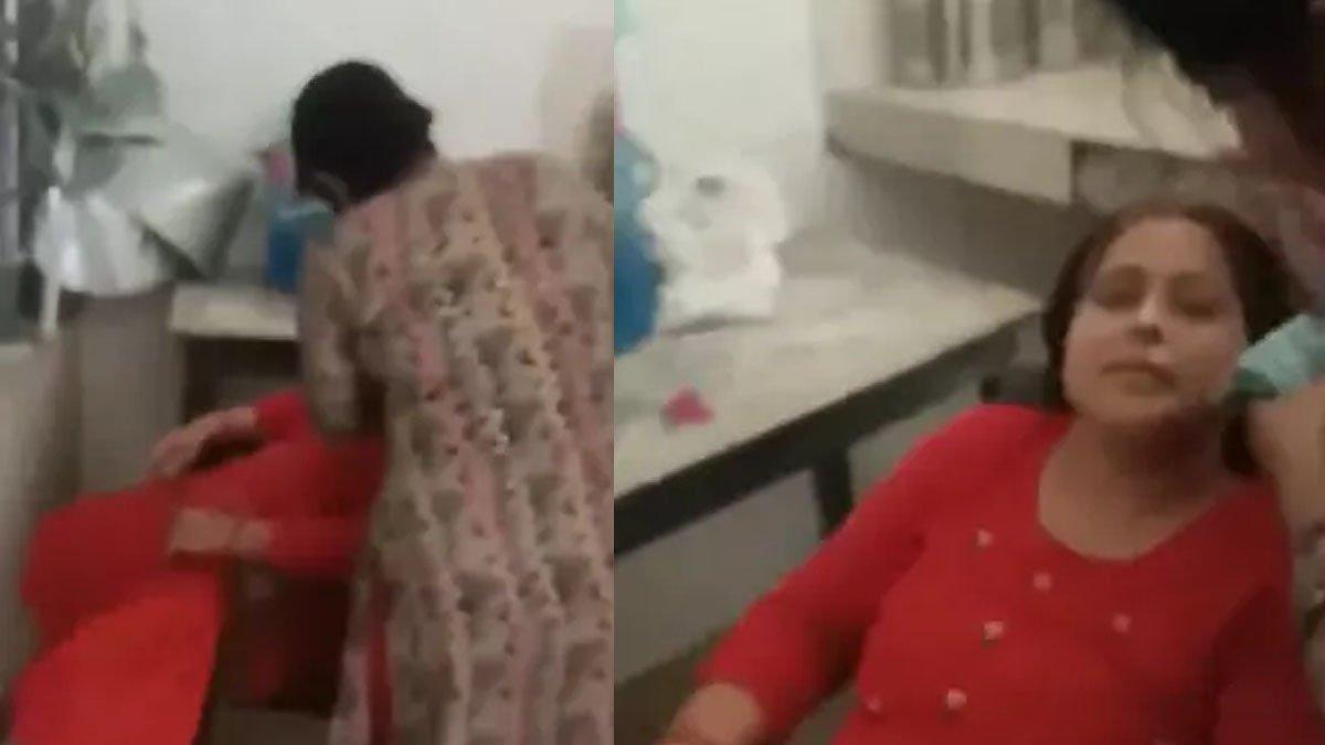 Seorang kepala sekolah menganiaya gurunya lantaran geram dipergoki sedang