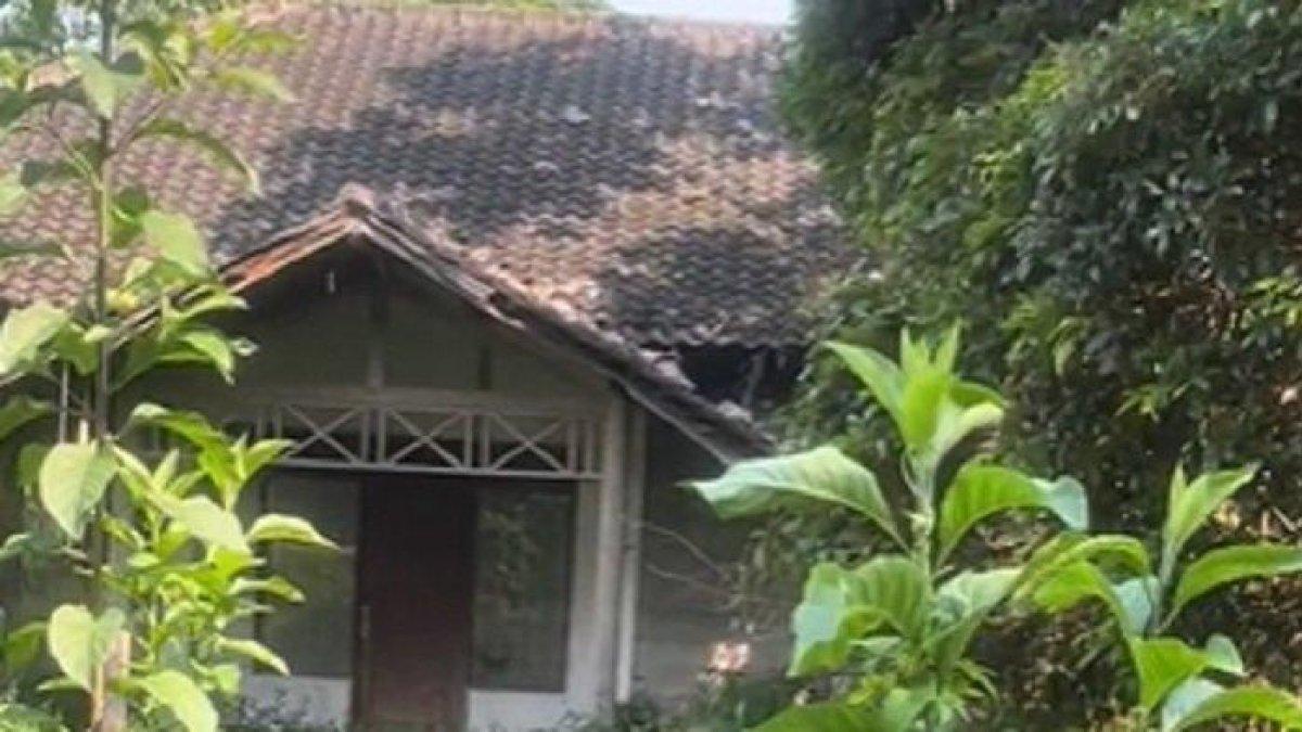 Seorang wanita pesan villa di Puncak via website, syok saat didatangi.