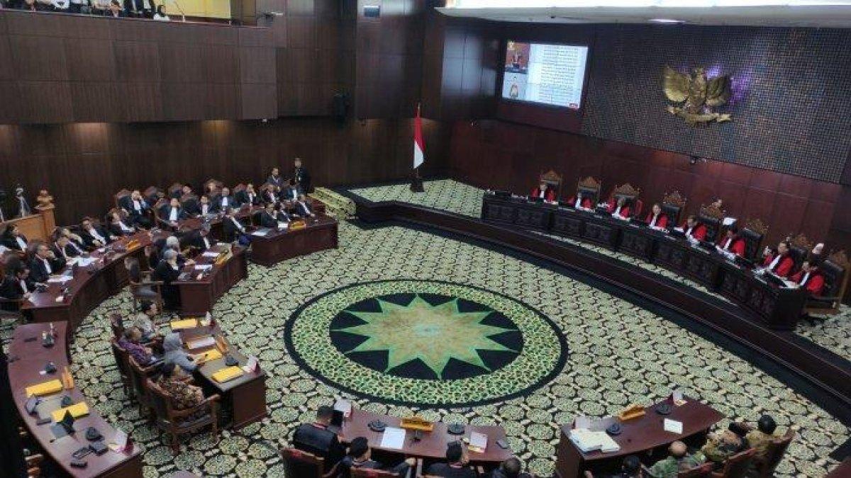 Sidang pembacaan putusan sengketa perselisihan hasil pemilihan umum (PHPU) Pilpres 2024 atas permohonan pemohon I Anies-Muhaimin, di Mahkamah Konstitusi RI, Senin (22/4/2024).