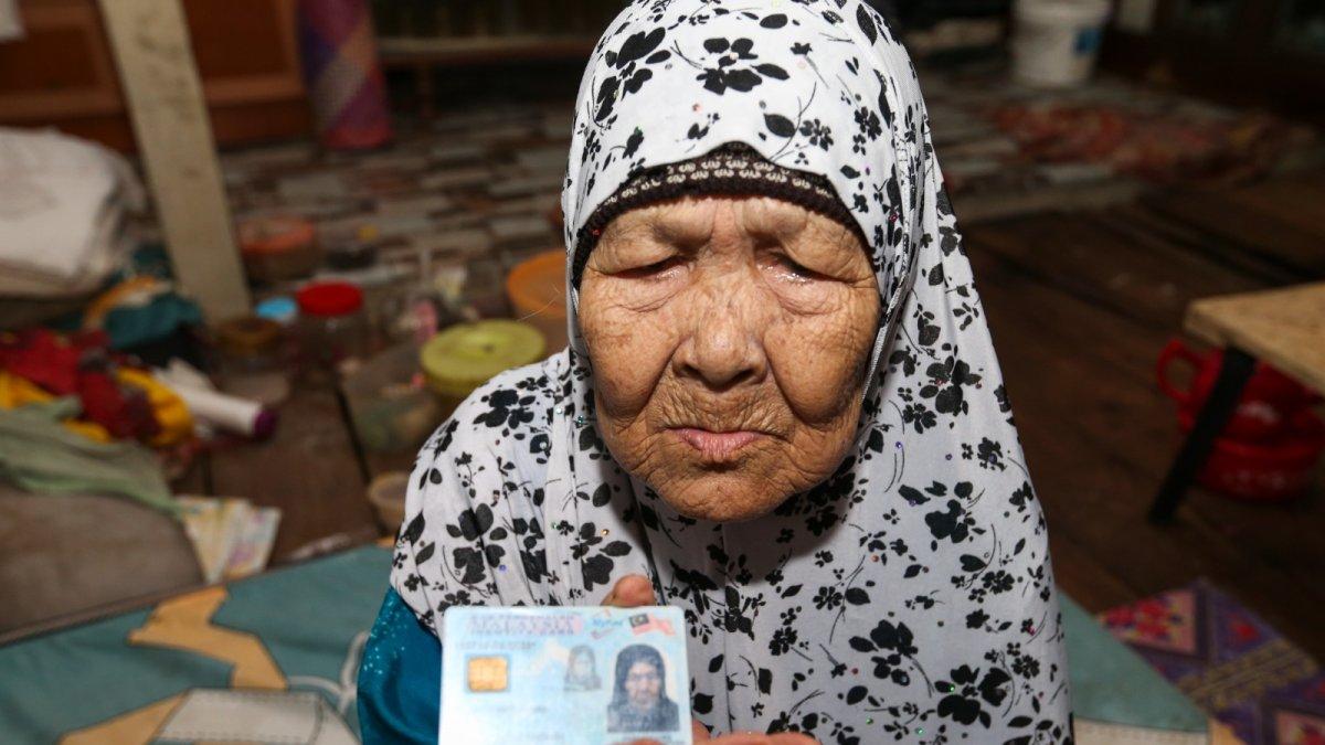Siti Hawa seorang nenek berusia 112 tahun