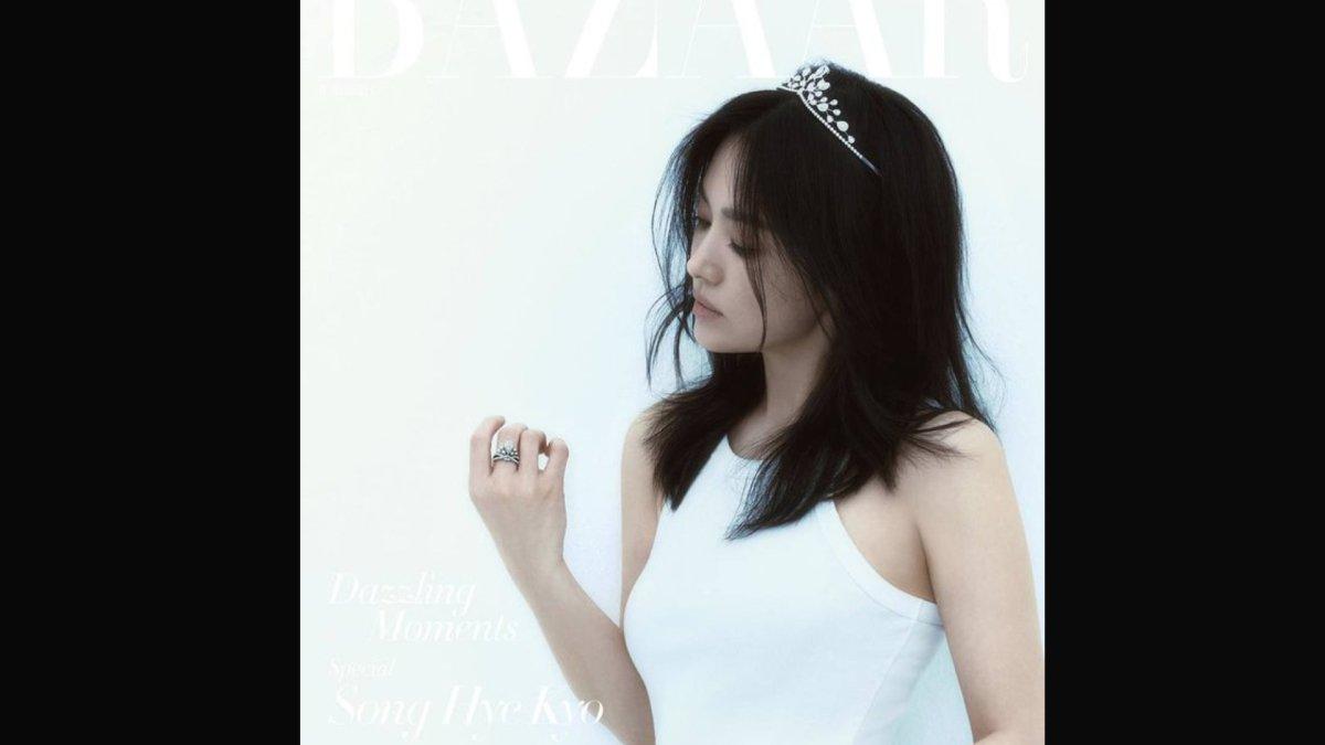 Song Hye Kyo di pemotretan untuk Chaumet.