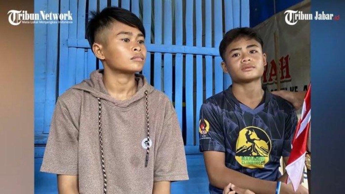 Sopyah Supriatin (22) dan adiknya, Samsul Ramadan (15) kakak beradik di Indramayu