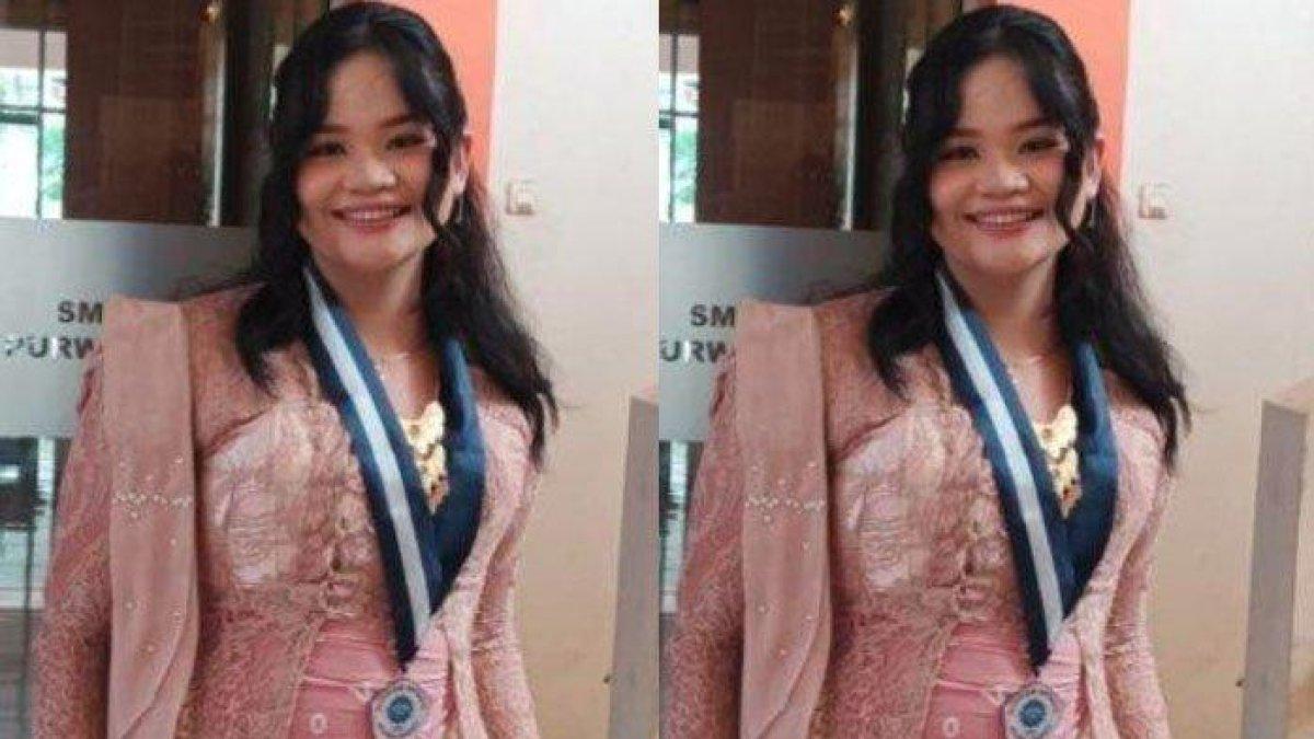 Sosok Alivia Siswi SMA Purwokerto Diterima 12 Kampus Ternama Dunia Jalur Beasiswa


Artikel ini telah tayang di TribunJatim.com dengan judul Sosok Alivia Siswi SMA Purwokerto Diterima 12 Kampus Ternama Dunia Jalur Beasiswa: Orang-orang Kaget, https://jatim.tribunnews.com/2024/06/04/sosok-alivia-siswi-sma-purwokerto-diterima-12-kampus-ternama-dunia-jalur-beasiswa-orang-orang-kaget?page=all.
Penulis: Ani Susanti | Editor: Mujib Anwar