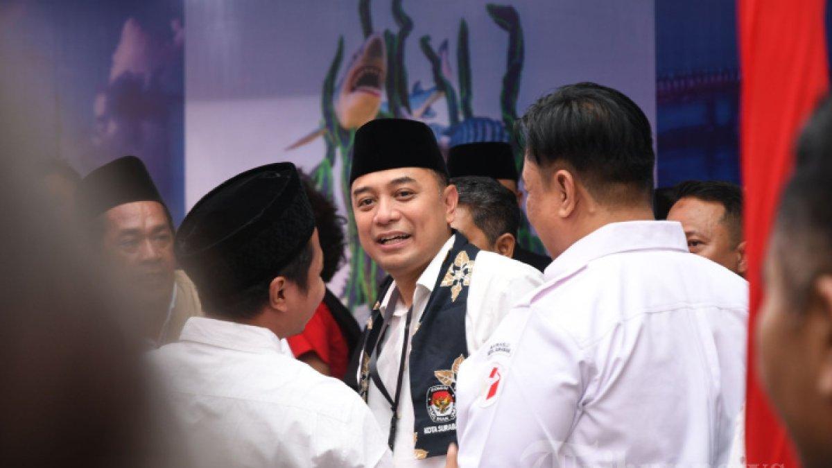Sosok Eri Cahyadi, pemenang Pemilihan Kepala Daerah (Pilkada) Surabaya 2024 yang dulunya pernah berjualan kambing.
