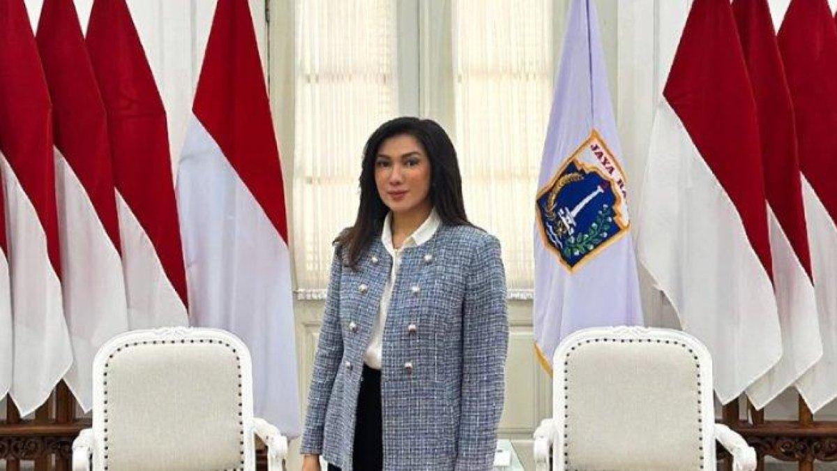 Sosok Fifi Aleyda, mantan presenter yang kini dilantik Meutya Hafid menjadi Direktur Jenderal di Kementerian Komunikasi dan Digital (Komdigi).