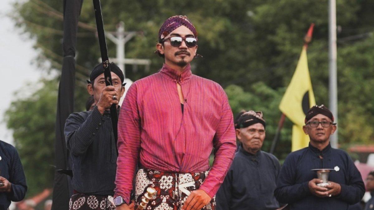 Sosok KPH Notonegoro menantu Sultan Hamengkubuwono X, suami GKR Hayu punya rambut gondrong