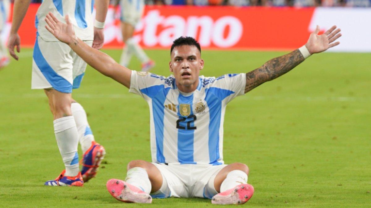 PREDIKSI ARGENTINA - Lautaro Martinez pemain Argentina, berikut prediksi pertandingan Chile vs Argentina pada 6 Juni 2025.