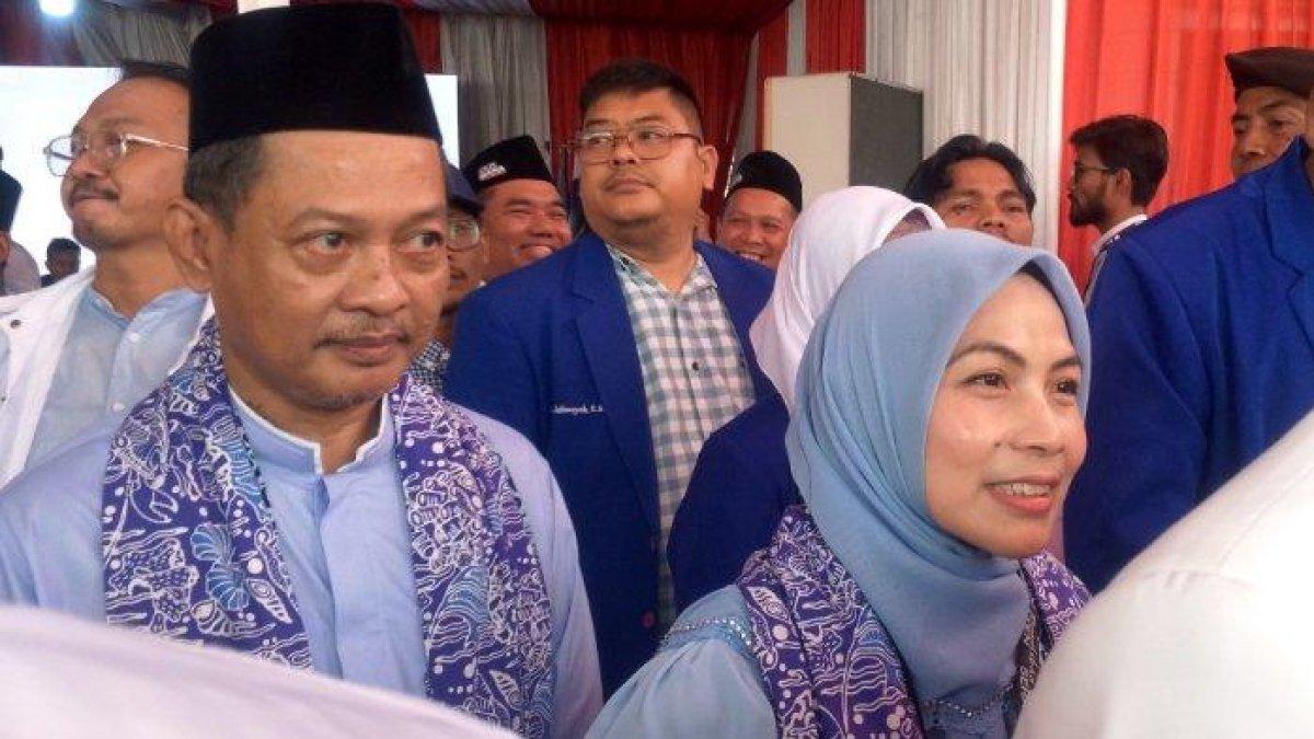 RACHMATU ZAKIYAH BATAL MENANG - Sosok Ratu Rachmatu Zakiyah, istri dari Menteri Desa Yandri Susanto yang kemenangannya di Pilkada Serang 2024 dibatalkan MK