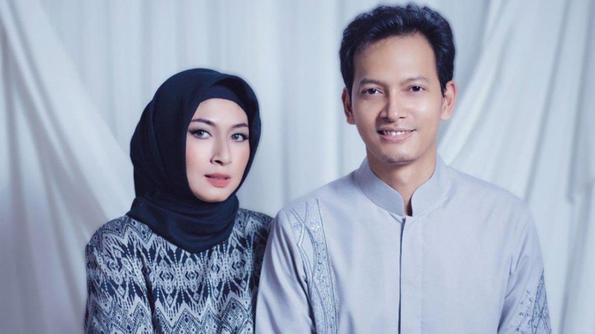 Sosok Vanny Widyasasti istri Fedi Nuril yang khawatir soal suaminya kerap kritik pemerintah.