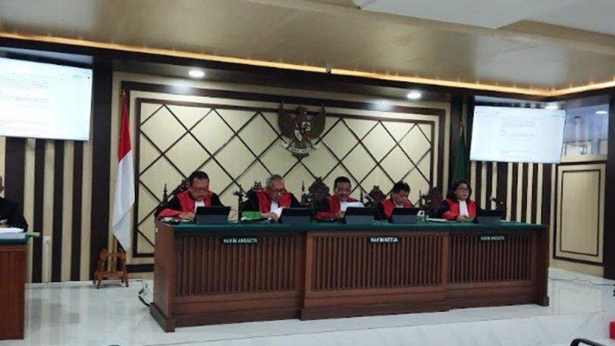 VONIS HARVEY DIPERBERAT - Pengadilan Tinggi DKI Jakarta menggelar sidang banding terkait kasus korupsi tata niaga komoditas timah atas nama terdakwa Harvey Moeis, Kamis (13/2/2025). Dalam amar putusannya, ketua majelis hakim Teguh Harianto menjatuhkan vonis 20 tahun.