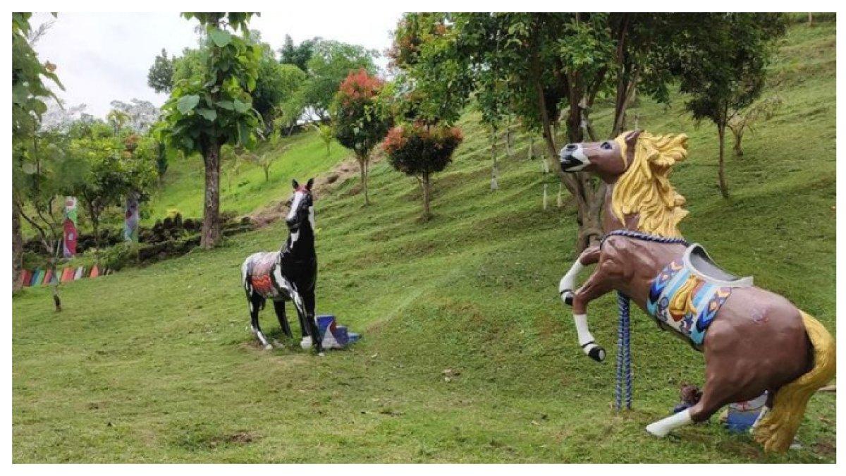 SPOT FOTO MENARIK DI WISATA KAMPUNG INDIAN - Di Wisata Kampung Indian, terdapat berbagai spot foto unik dengan nuansa khas India, sempurna untuk berfoto dan membuat kenangan tak terlupakan.