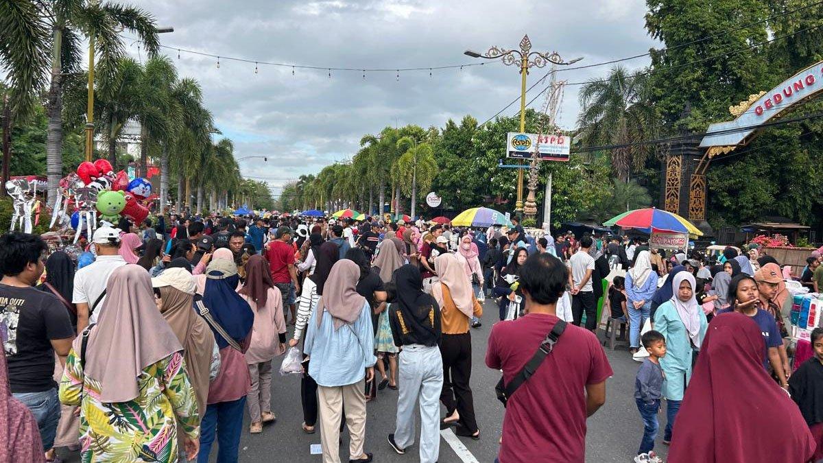 CFD KLATEN - Suasana CFD di Jalan Pemuda, Kecamatan Klaten Tengah Klaten, Minggu (8/6/2025).