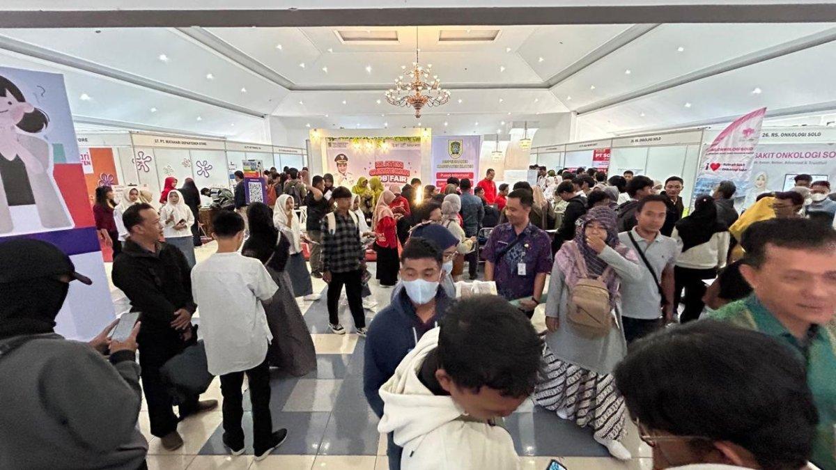 Suasana Klaten Gumregah Job Fair 2024