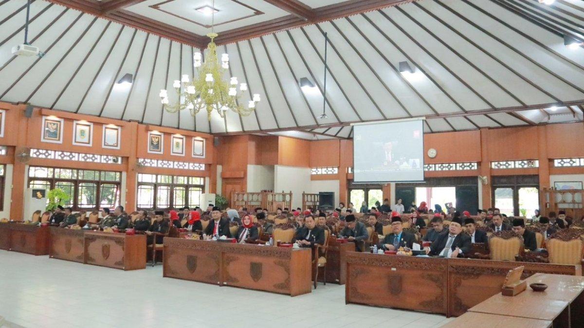 Suasana Rapat Paripurna Istimewa