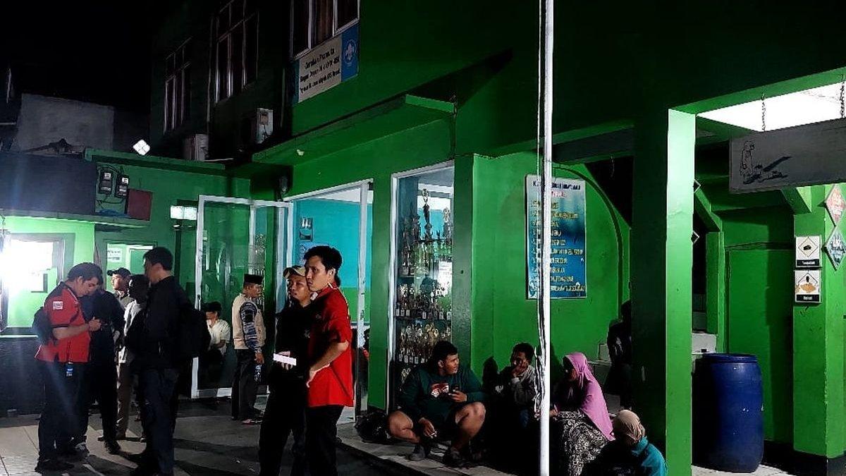 Suasana gedung SMK Lingga Kencana di Jalan Raya Sawangan yang didatangi
