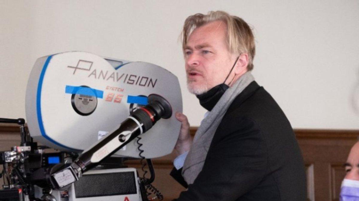 Sutradara Christopher Nolan sedang mengambil gambar untuk film Oppenheimer.