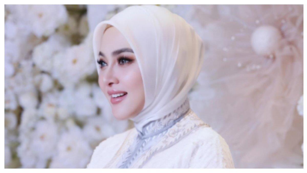 Baby Bump Syahrini di usia 7 bulan